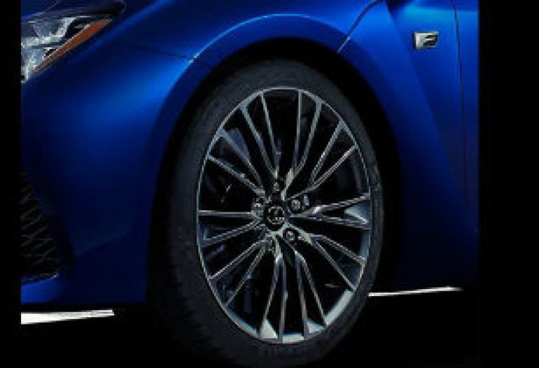 Lexus-ը «գրգռում» է ավտոսիրողներին՝ իր նոր սպորտքարով (լուսանկարներ)