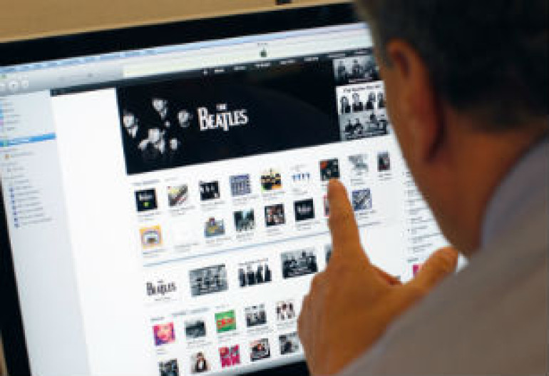 US digital album sales down in 2013