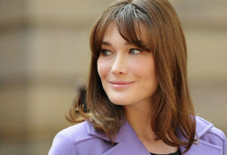 Carla Bruni cancels concerts in Canada due to poor ticket sales