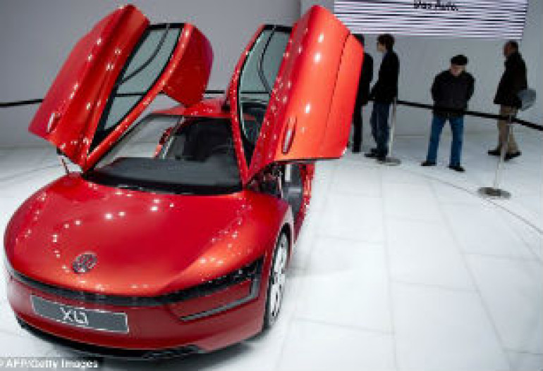 Volkswagen-ը ներկայացրել է խնայող XL1 մեքենան (լուսանկարներ)