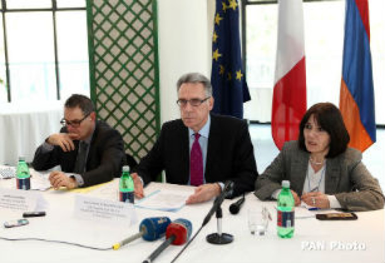 French Embassy launching scholarships for Armenian students