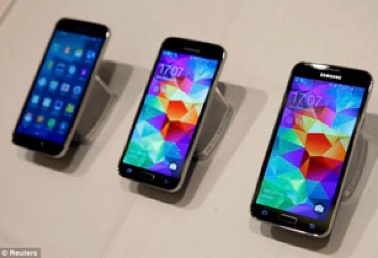 Is this the best smartphone ever? Samsung unveils its slick new waterproof Galaxy S5