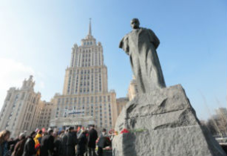 Памятник Тарасу Шевченко после реставрации открыли в Москве