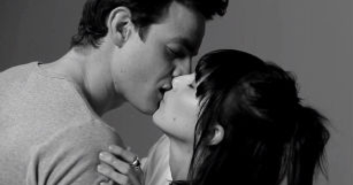 From laughter to kiss: What happened when complete strangers were asked ...