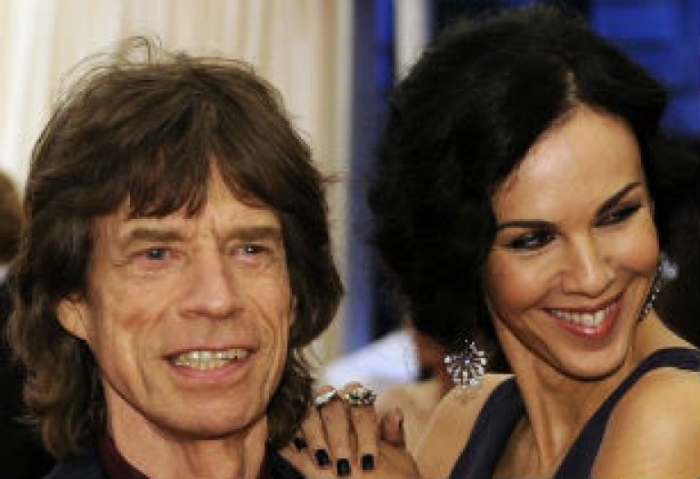 Rolling Stones отменила концерт из-за гибели подруги Мика Джаггера