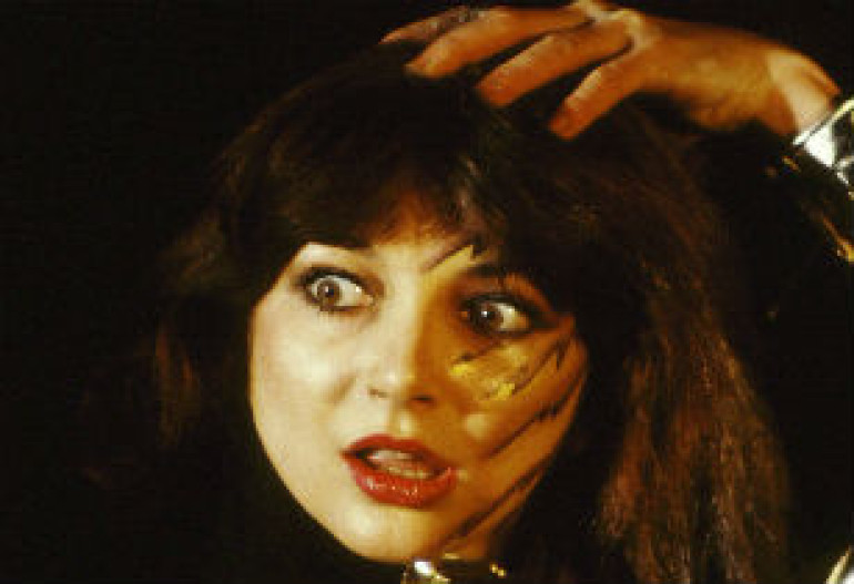 British singer Kate Bush announces tour in 35 years