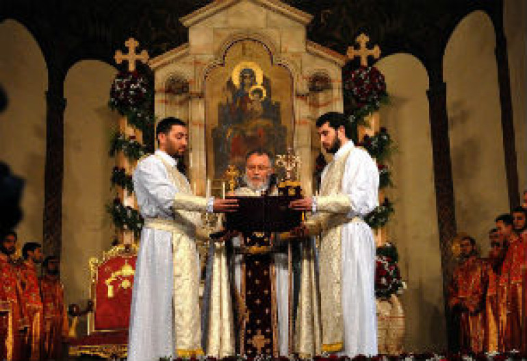 Armenian Church celebrates Feast of the Glorious Resurrection of Jesus Christ