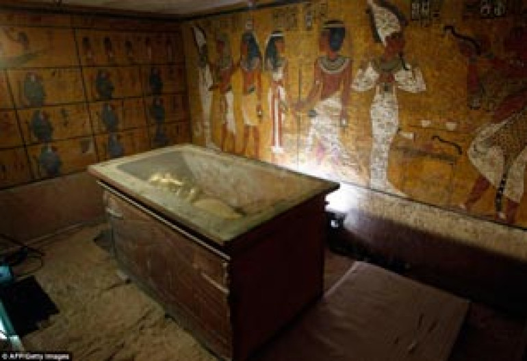 Fake pharoah: Lasers and 3D scanning used to recreate perfect replica of Tutankhamun's tomb in Egyptian desert