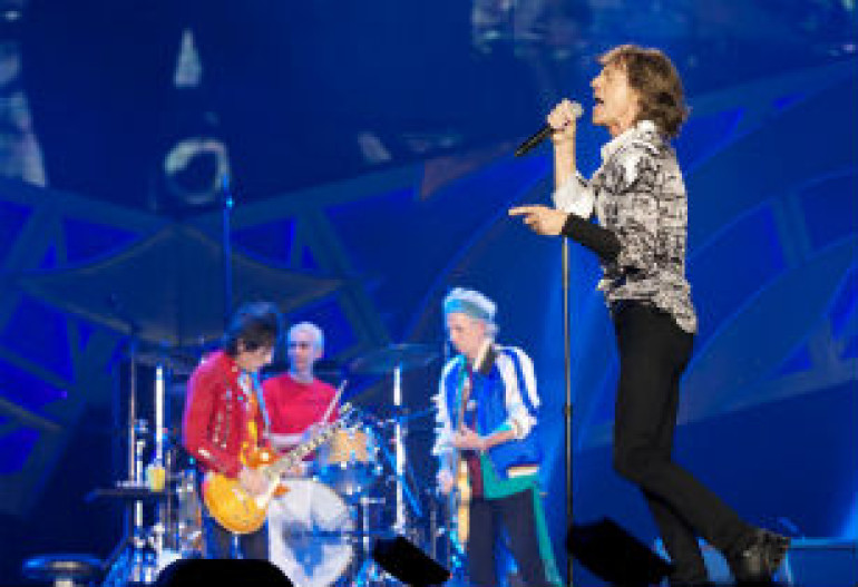 Rolling Stones провели первый концерт после гибели подруги Джаггера