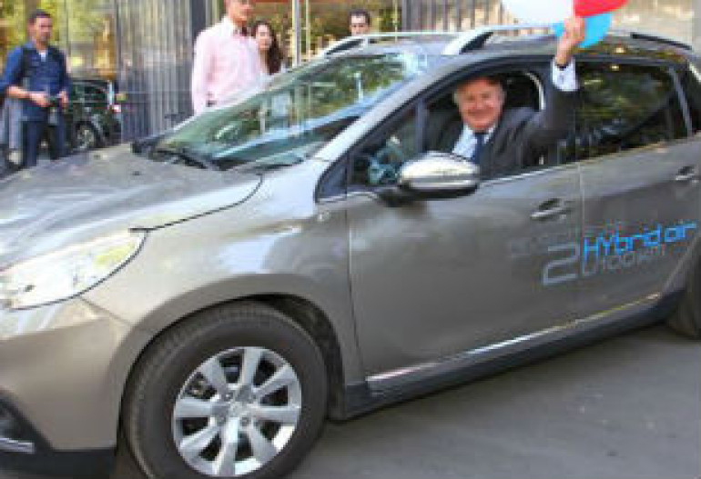 Օդով գործող մեքենա. Peugeot-ն ստեղծել է էկոլոգիապես ամենամաքուր փոխադրամիջոցը  (լուսանկարներ)