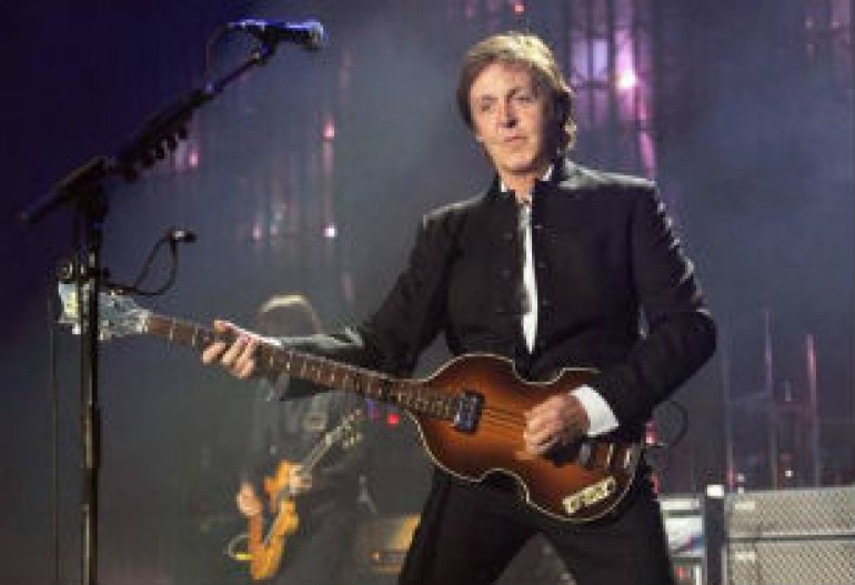 Sir Paul McCartney resumes tour after illness