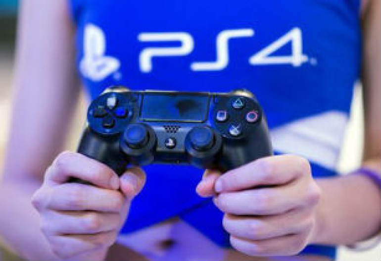 Sony продала более 10 миллионов приставок PlayStation 4
