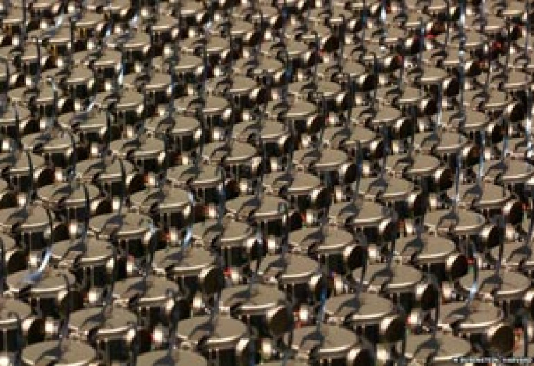 Thousand-strong robot swarm throws shapes, slowly