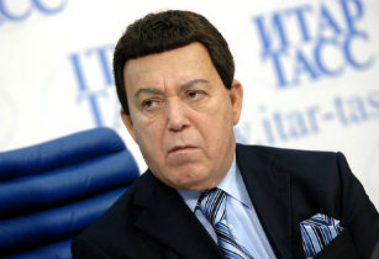 Иосифа Кобзона лишили звания почетного гражданина Днепропетровска