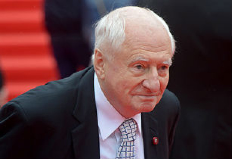 Марк Захаров попал в больницу