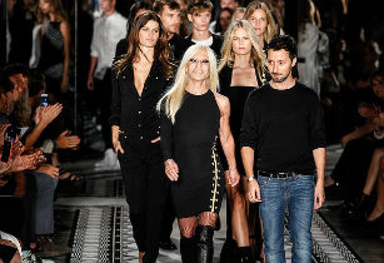 Versace-ի նոր հավաքածուի ցուցադրությունը Նյու Յորքի նորաձևության շաբաթվա շրջանակում (լուսանկարներ)