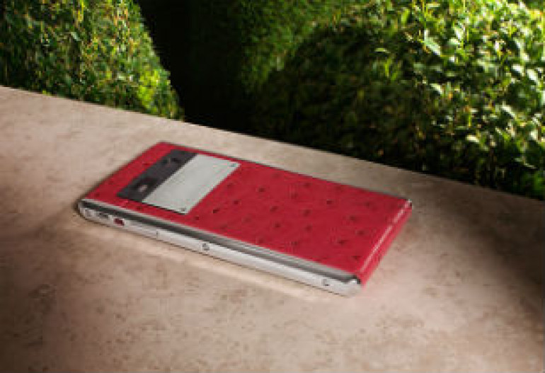Vertu представили новый смартфон Aster