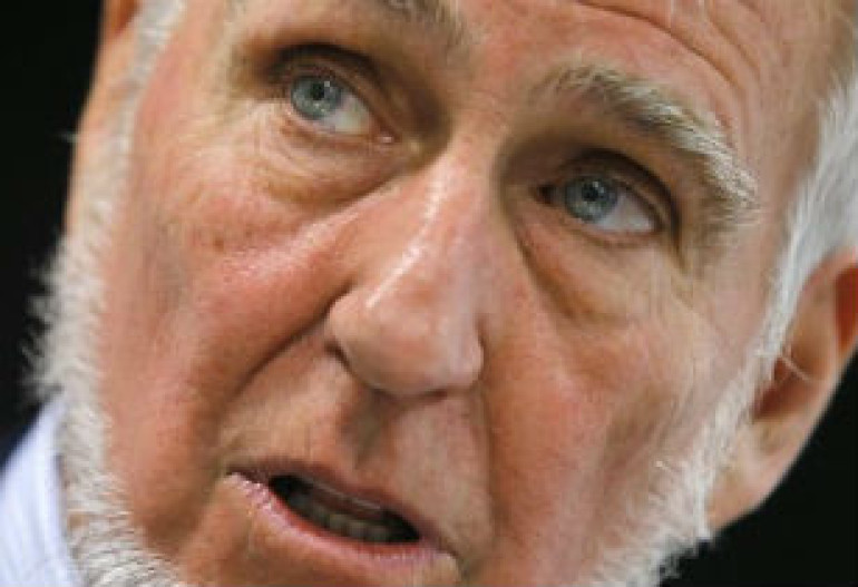 Nobel winner warns UK over migration