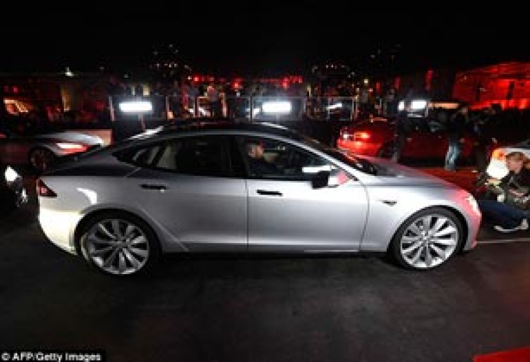 Tesla unveils 'the D': Smart dual-motor Model S can be 'summoned' remotely - and goes from 0 to 60 in just 3.2 seconds