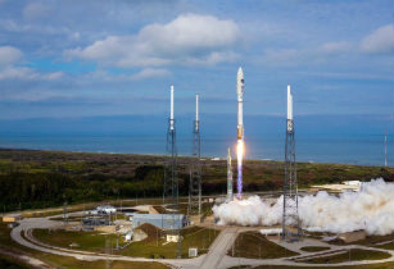 Mysterious Air Force space plane to land soon