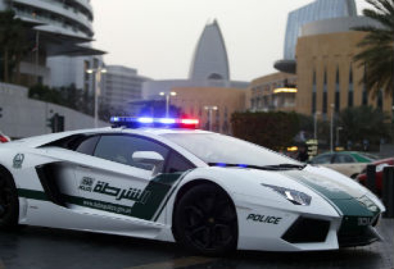 Lamborghini, Ferrari, Mercedes-Benz SLS AMG. Դուբայի ոստիկանությունը համալրվում է ամենաշքեղ սուպերքարերով (լուսանկարներ) 