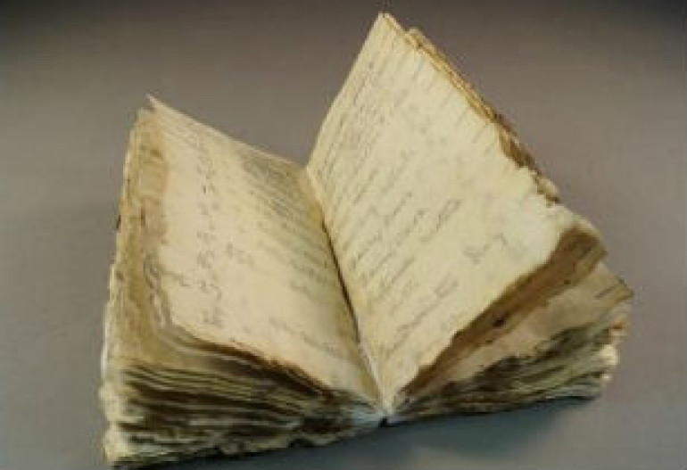 Thaw reveals Robert Scott's century-old notebook