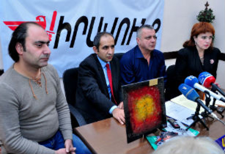 Մուրադ Ջանիբեկյանը Միջազգային թատերական փառատոնից Հայաստան է վերադարձել Գրան պրի մրցանակով