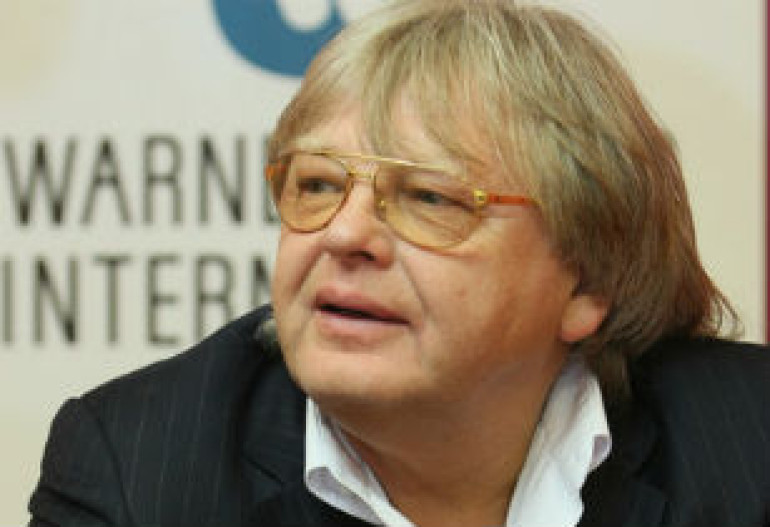 Юрий Антонов потребовал с iTunes компенсации