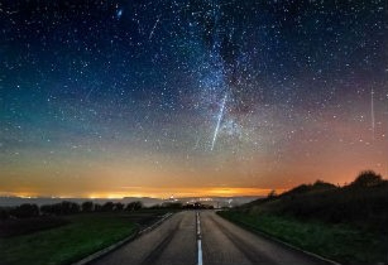 Geminid meteor shower lights up the night skies with up to 100 shooting stars an hour