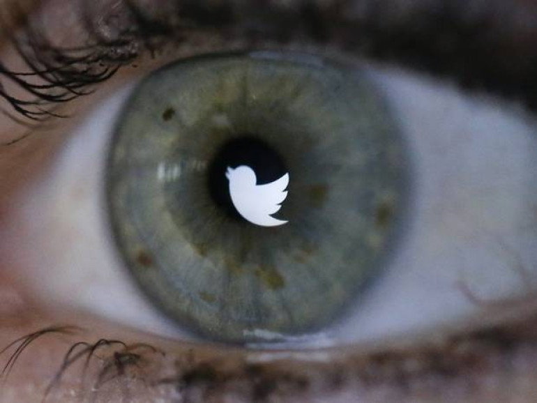 Twitter adds translation tool