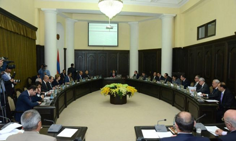 Հայ առաքելական եկեղեցին այսօր նշում է Սուրբ Ոսկեանց քահանաների հիշատակության օրը