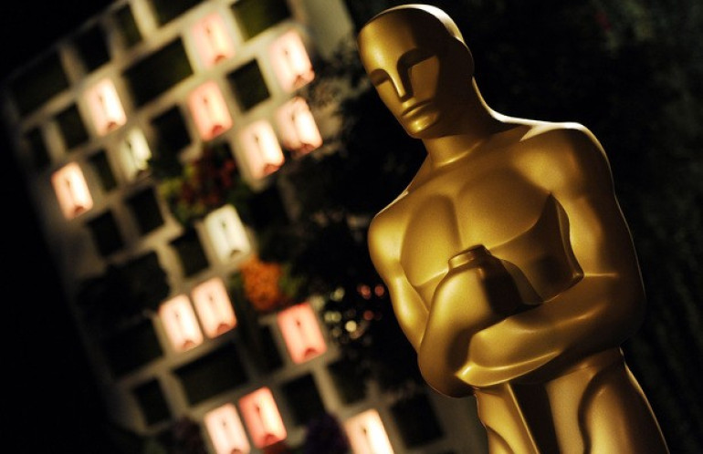 «Оскары» на церемонии будут вручать Дженнифер Энистон, Сиенна Миллер и Джон Траволта