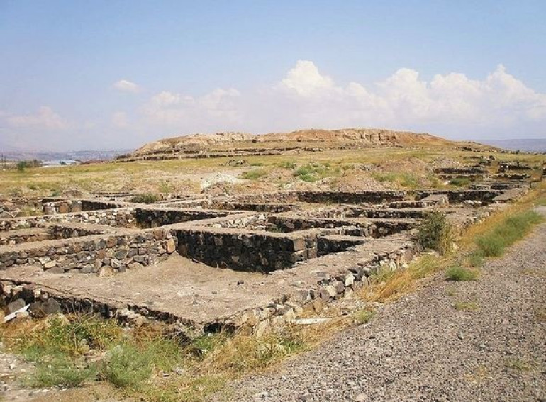 Գարնանը կմեկնարկեն Կարմիր բլուր դամբարանադաշտի պեղումների աշխատանքները