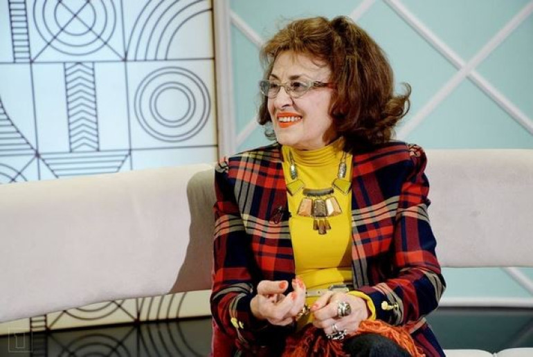 Armenian veteran anchor honored with Culture Ministry Gold Medal