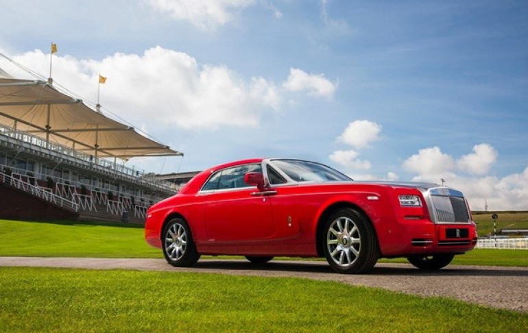 Ձիերի սմբակների դոփյուն. Rolls-Royce-ը եզակի օրինակով Phantom է թողարկել (լուսանկարներ)