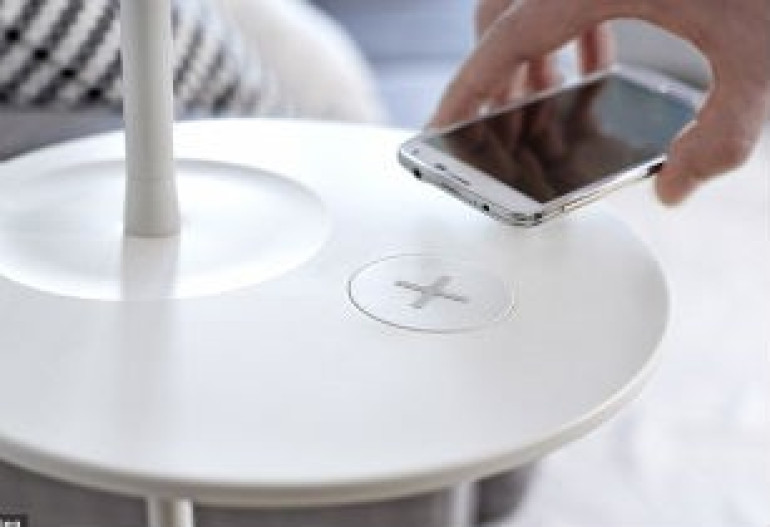 Ikea выпустит мебель, заряжающую телефоны