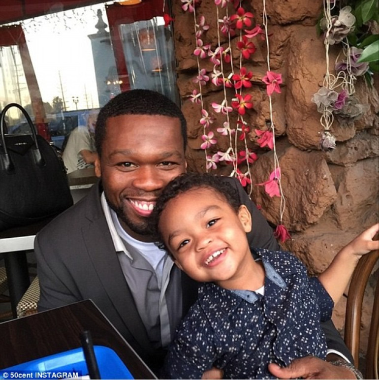 Двухлетний сын рэпера 50 cent получил контракт на 700 тысяч долларов