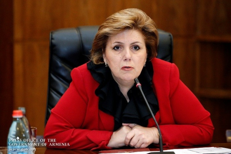 Ցեղասպանությունից հետո հայը  գիրքը ձեռքին մտավ նոր կյանք, որը նշանավորում էր նրա  հոգևոր վերածնունդը. Հասմիկ Պողոսյան
