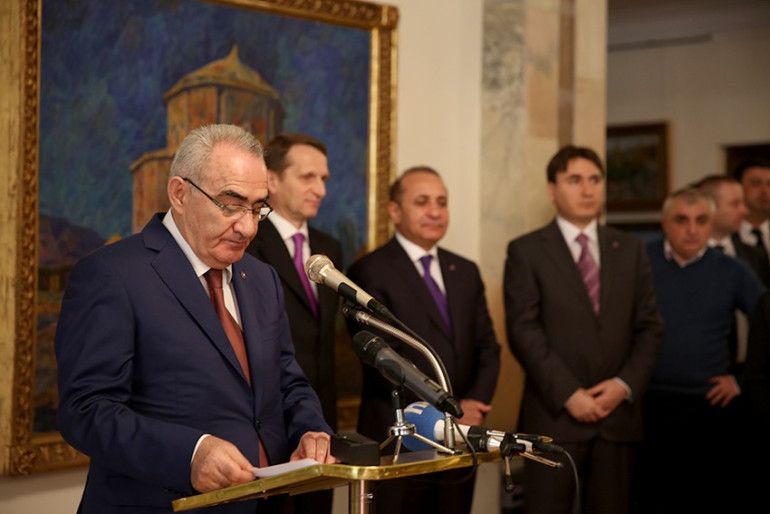 ԱԺ–ում բացվել է «Մեծ Հաղթանակի ուղիներով» ցուցահանդեսը