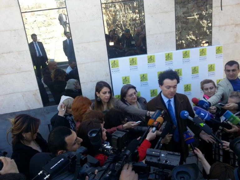 Կիսինը ուրախ է երևանյան համերգի հոնորարի կեսը արվեստի ակադեմիայի ռոյալին տրամադրելու համար