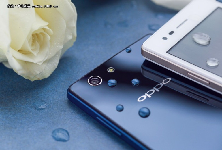 Стеклянный смартфон Oppo A31 стоит $160