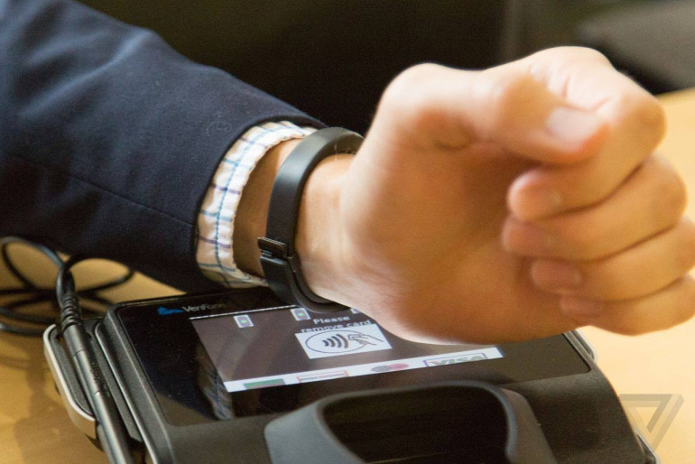 Jawbone ընկերությունը նոր «խելացի» թևնոց է ներկայացրել, որով կարելի վճարումներ անել