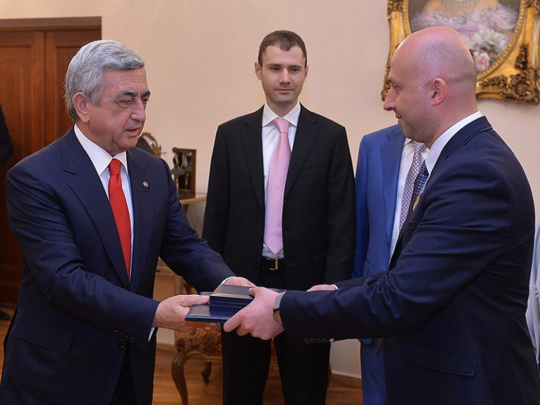 Նախագահը ներկա է գտնվել Աշխատանքի օրվան նվիրված տոնական համերգին (լուսանկարներ)
