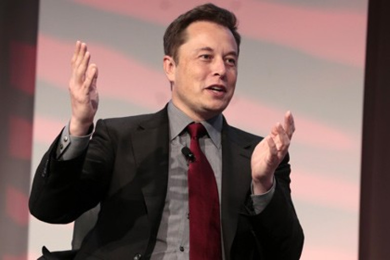 Google-ի գործադիր տնօրենը Tesla Motors-ի հիմնադրին «անօթևան» է անվանել