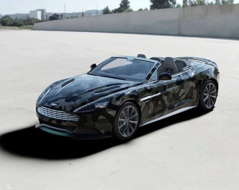 Модный дом Valentino поработал над уникальной моделью Aston Martin