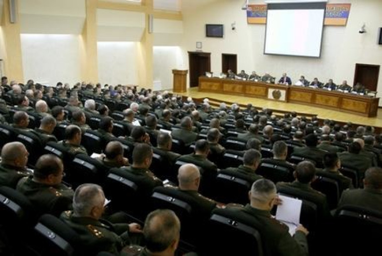 Военная риторика противника заставляет нас думать о еще большем повышении боеспособности нашей армии - Сейран Оганян