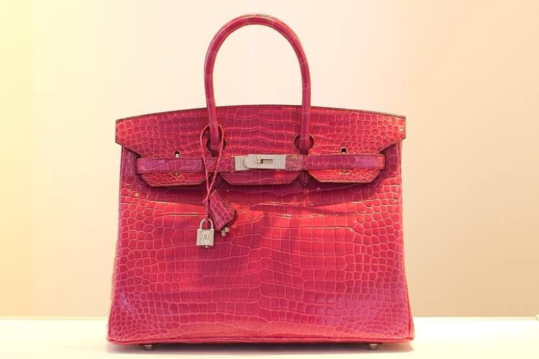 Сумка Hermes Birkin продана за рекордные $223 тыс. в Гонконге