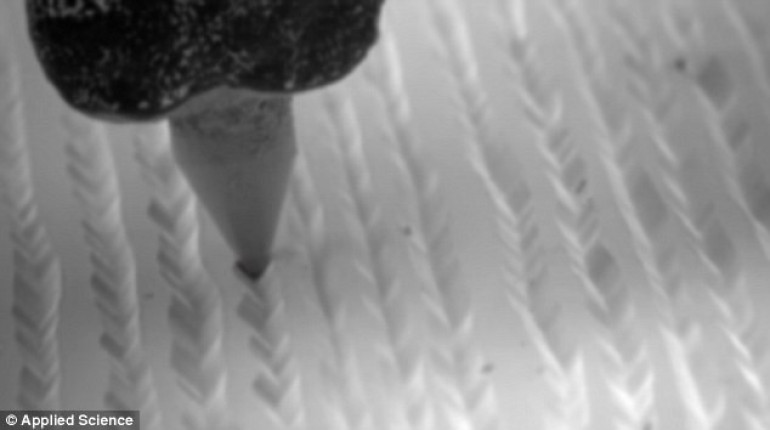 Mesmerising video shows a needle moving through vinyl ridges