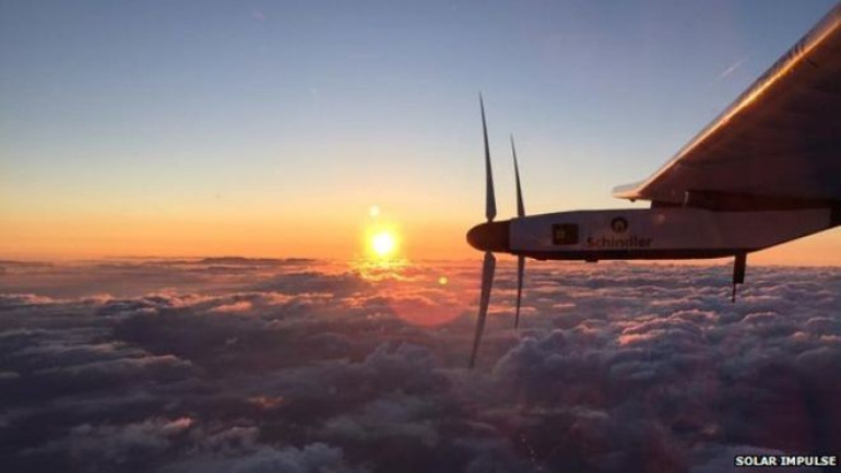 Solar Impulse attempts to cross weather front