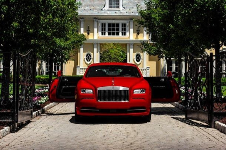Rolls-Royce ընկերությունը ցուցադրել է իր ամենահզոր սերիական մոդելը (լուսանկարներ)